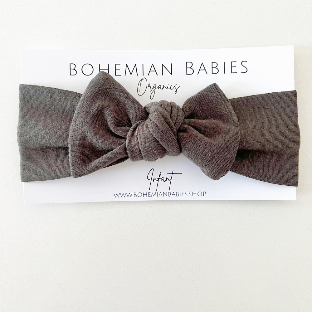 
            
                Load image into Gallery viewer, Raven Organic Terry Bow Headband - BohemianBabies
            
        