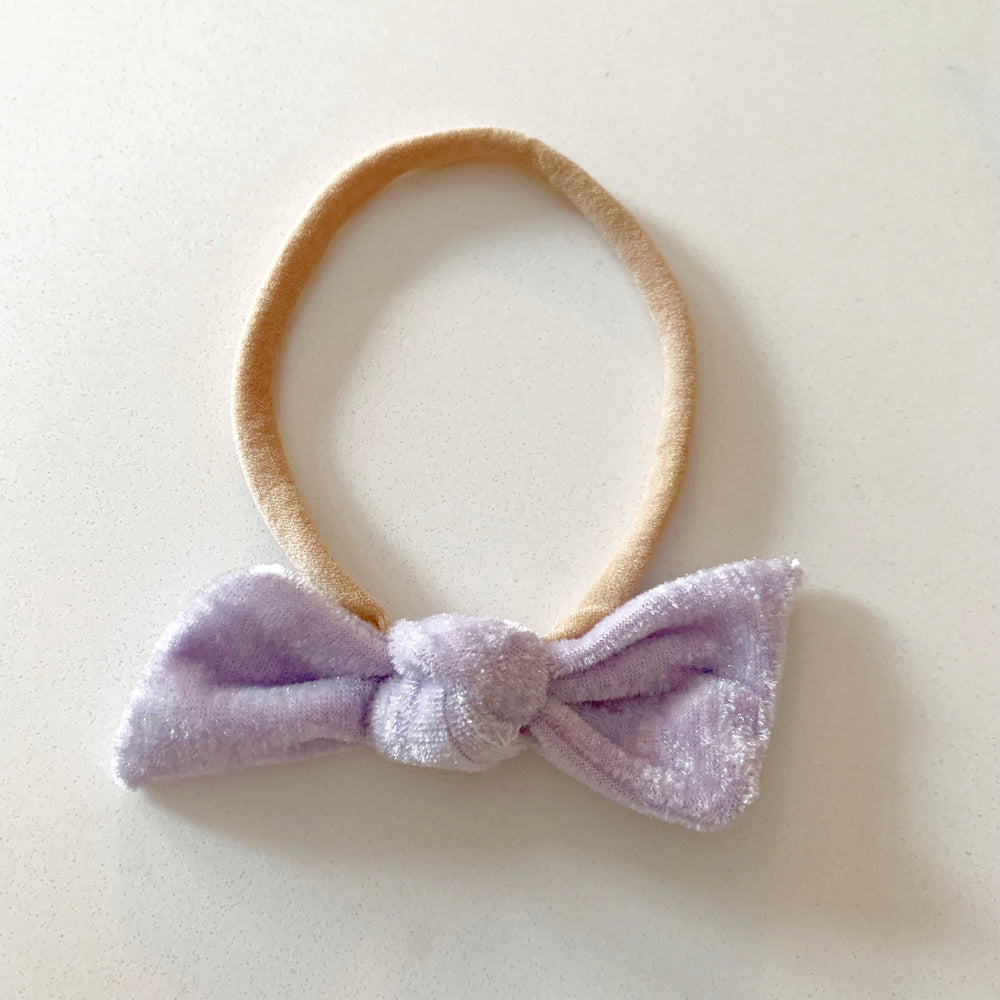
            
                Load image into Gallery viewer, Velvet Bow on Nylon Band - BohemianBabies
            
        