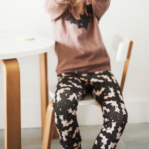 
            
                Load image into Gallery viewer, Starry Bat Organic Joggers - BohemianBabies
            
        