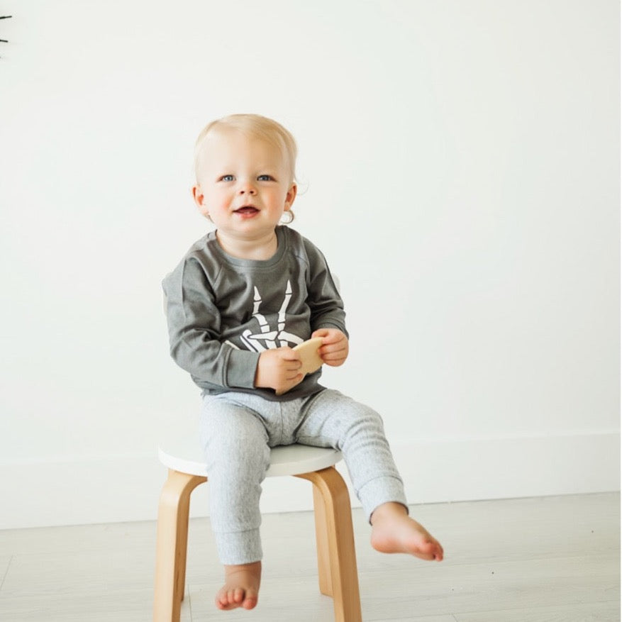 
            
                Load image into Gallery viewer, Heather Grey Organic French Terry Joggers - BohemianBabies
            
        